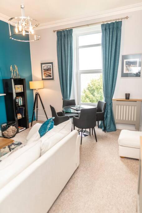 * Popular * Stunning Quiet Apartment By The Sea Torquay Exterior foto